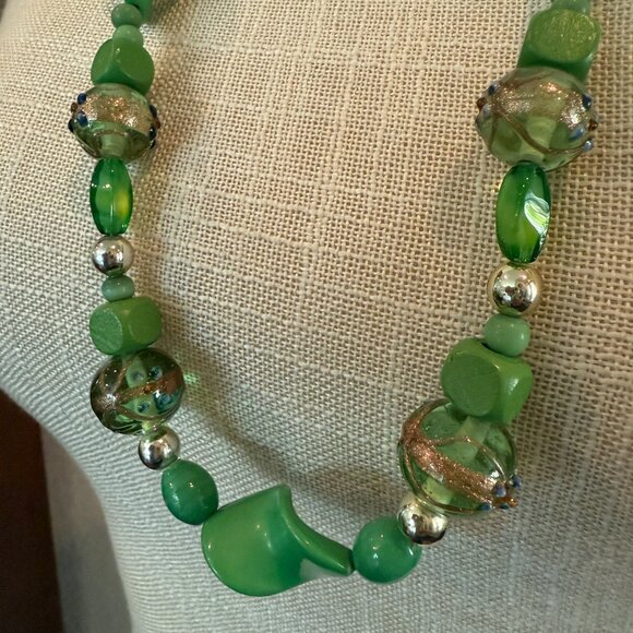 4 Glass Wedding Cake Beads and Mixed Acrylic Bead Necklace - Picture 2 of 5